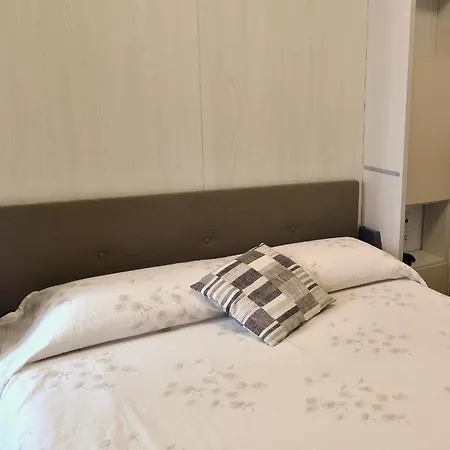 公寓 Attico Fronte Mare Residenza Matilde 基亚瓦里