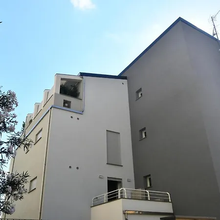 Apartamento Attico Fronte Mare Residenza Matilde
