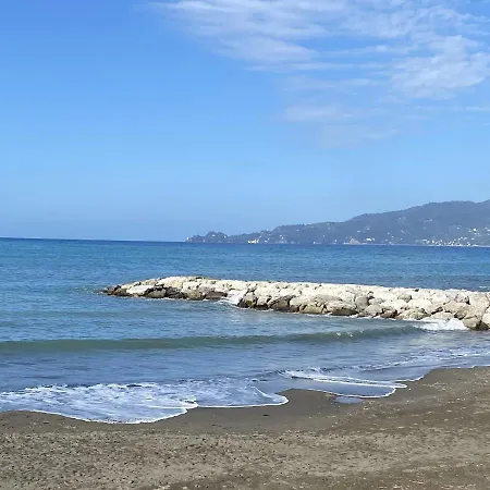Attico Fronte Mare Residenza Matilde Apartment Chiavari