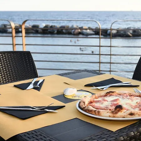 Attico Fronte Mare Residenza Matilde * Chiavari