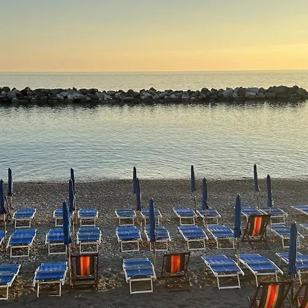 Attico Fronte Mare Residenza Matilde *