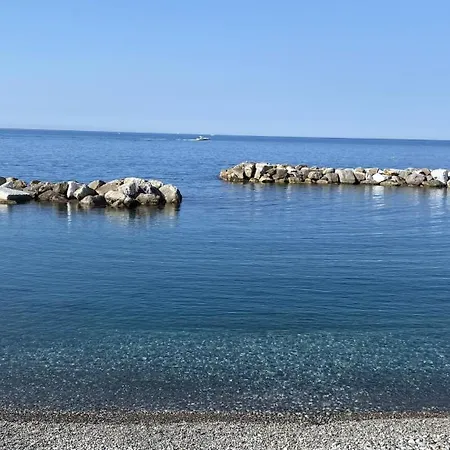 Attico Fronte Mare Residenza Matilde Apartamento