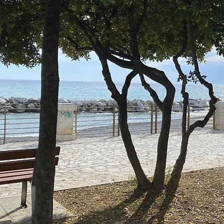 Apartamento Attico Fronte Mare Residenza Matilde