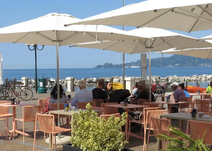 דירה Attico Fronte Mare Residenza Matilde קיאברי
