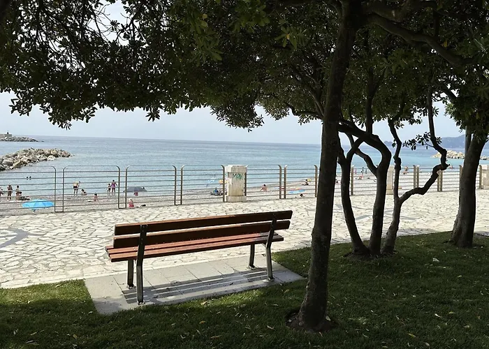 Attico Fronte Mare Residenza Matilde * 키아바리