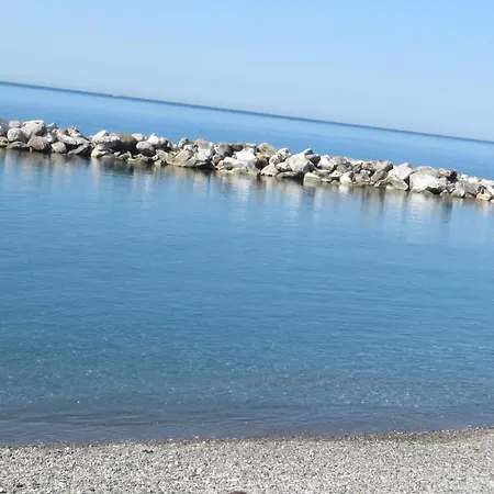 Attico Fronte Mare Residenza Matilde קיאברי