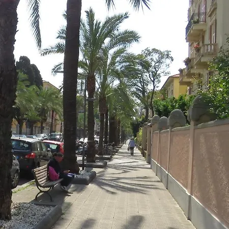 公寓 Attico Fronte Mare Residenza Matilde 基亚瓦里