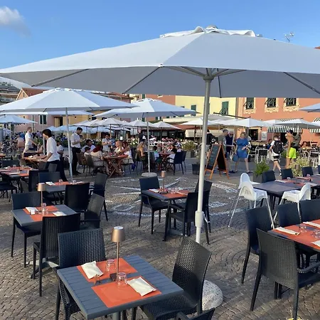 アパート Attico Fronte Mare Residenza Matilde キアーヴァリ