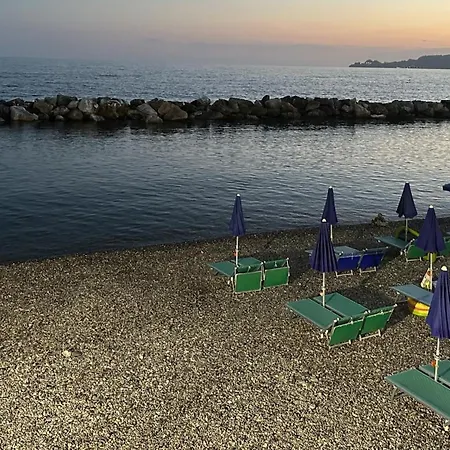 アパート Attico Fronte Mare Residenza Matilde